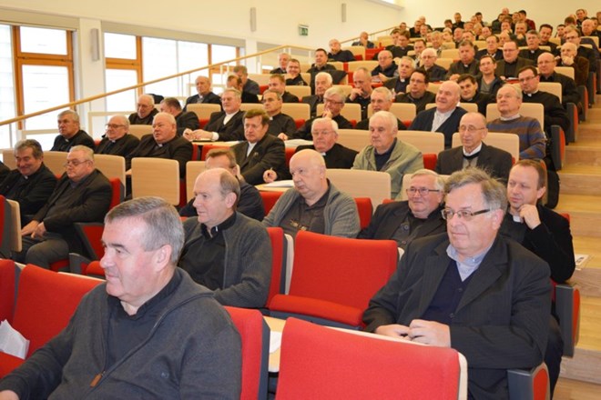 Susret svećenika Varaždinske biskupije posvećen važnosti župne kateheze