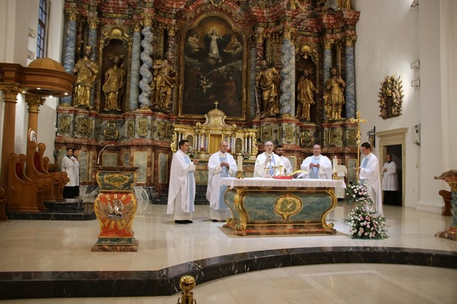 Na svetkovinu Marijina uznesenja na Nebo u Varaždinskoj katedrali misu predslavio biskup Radoš
