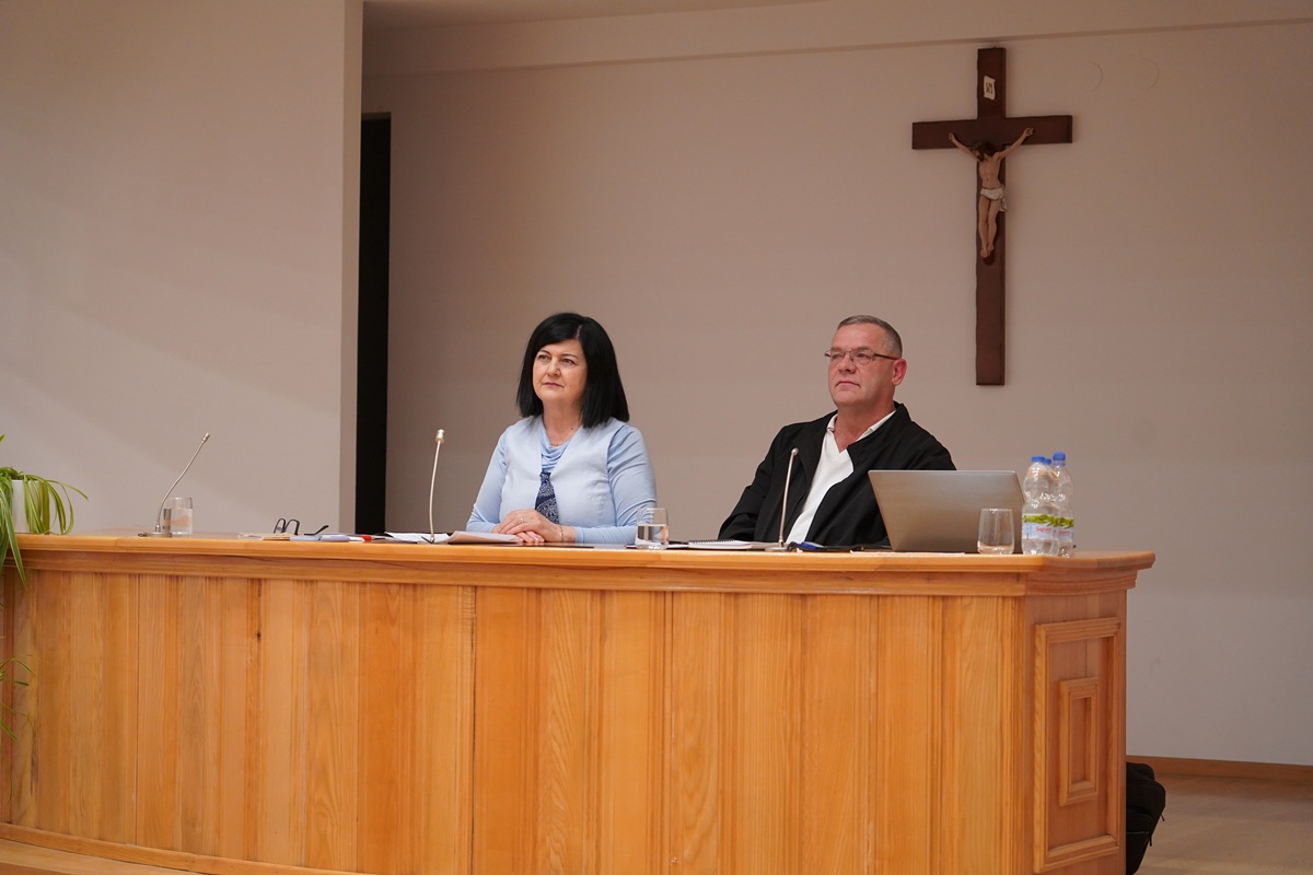 "Kako izići na kraj s modernim ovisnostima?" bila je tema listopadske hagioterapijsko-evangelizacijske tribine 