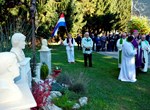 Biskup Mrzljak u Donjoj Voći predvodio misu i blagoslov spomen-bista ubijenih voćanskih kapelana