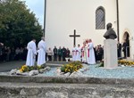 Biskup Mrzljak blagoslovio bistu bl. Alojzija Stepinca u Varaždinskim Toplicama