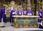 Biskup Radoš predslavio misu i obred pepeljenja u varaždinskoj katedrali