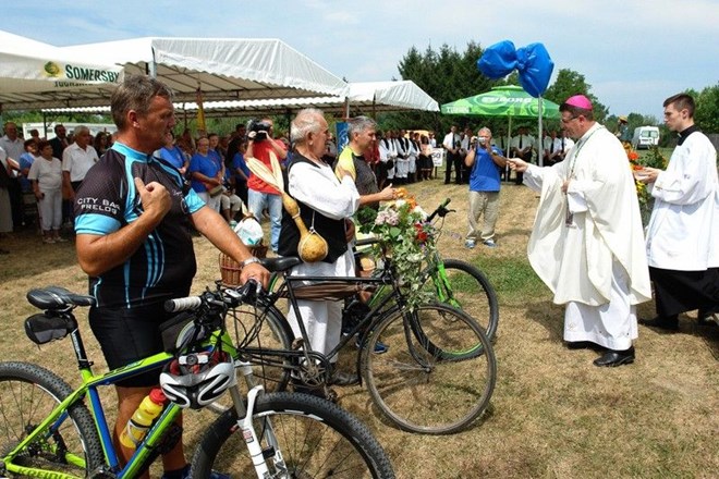 Nagovor biskupa Šaška o simbolici bicikla prigodom blagoslova u Draškovcu