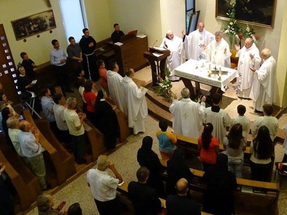 Biskup Mrzljak predvodio misu u samostanu u Ivanečkom Vrhovcu