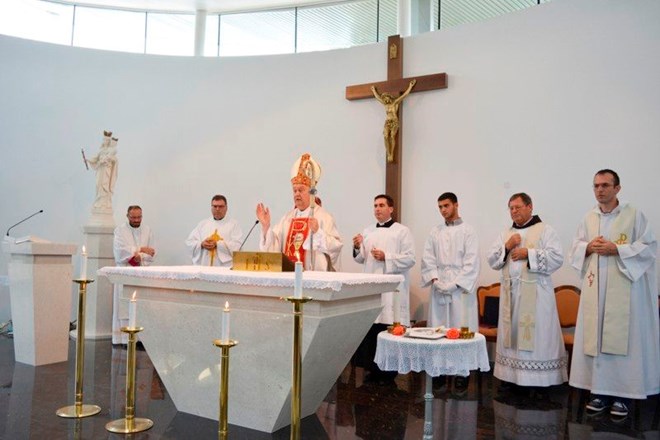 U Strahonincu posvećena nova župna crkva Marije Pomoćnice