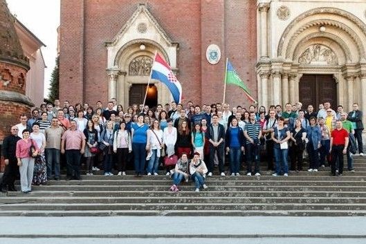 Stručno vijeće vjeroučitelja Varaždinske biskupije - posjet Vukovaru i Đakovu