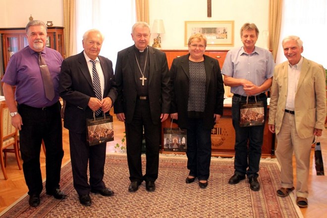 Biskup Mrzljak primio izaslanstvo Hrvatskog žrtvoslovnog društva