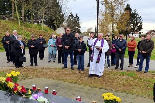 U Čukovcu kod Ludbrega blagoslovljen obnovljeni križ prešućenim žrtvama