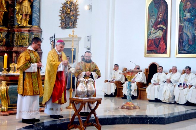 Misa posvete ulja proslavljena u varaždinskoj katedrali