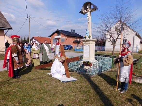 Pobožnost križnog puta župom Sveti Martin na Muri