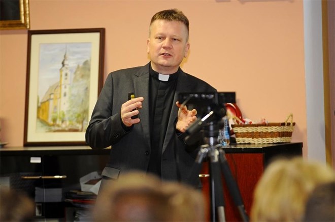 Doc. dr. sc. Krunoslav Novak u Koprivnici održao tribinu o medijima u životu vjernika