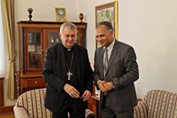 Biskup Mrzljak susreo se sa saborskim zastupnikom Veljkom Kajtazijem
