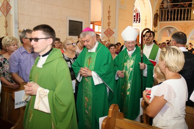 Kardinal Cupich, čikaški nadbiskup hrvatskog podrijetla, predslavio misu u Maruševcu