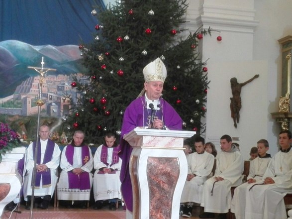 Središnje misno slavlje na Nedjelju Caritasa u Vukovaru je predvodio varaždinski biskup Josip Mrzljak