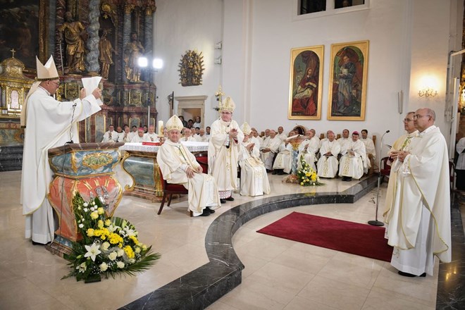 Bulu pape Franje o imenovanju mons. Bože Radoša varaždinskim biskupom pročitao Apostolski nuncij u RH, mons. Giorgio Lingua