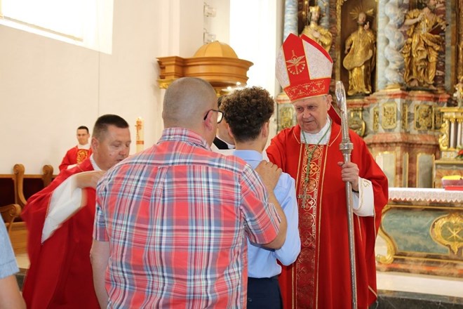 Proslava svetkovine Duhova i podjela sakramenta svete potvrde u varaždinskoj katedrali