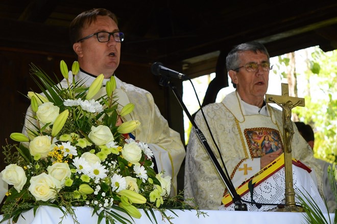Tradicionalno na uskrsni ponedjeljak Koprivničanci sudjelovali u zavjetnoj procesiji te na misnom slavlju u Močilama