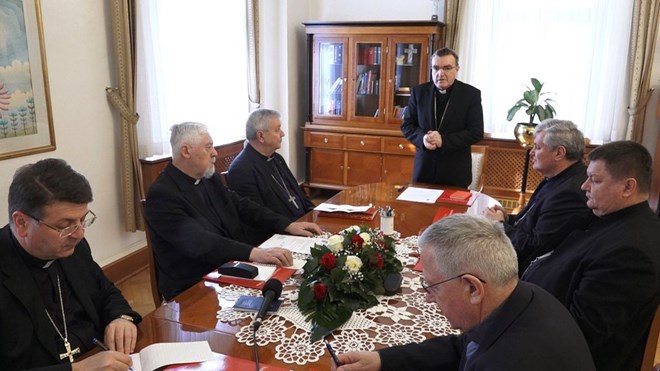 Četrdeset i druga sjednica biskupâ Zagrebačke crkvene pokrajine održana u Varaždinu