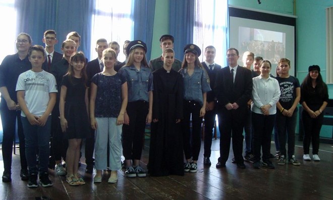 U Sračincu održana humanitarna predstava "Optuženi Stepinac"