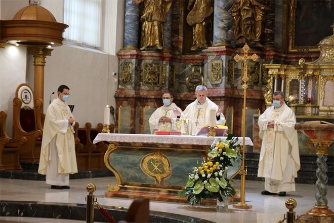 Misu rođenja Gospodnjeg u Varaždinskoj katedrali predslavio je mons. Josip Mrzljak