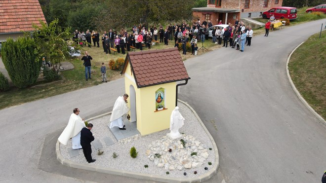 Blagoslov obnovljene kapelice Blažene Djevice Marije u Jurovčaku