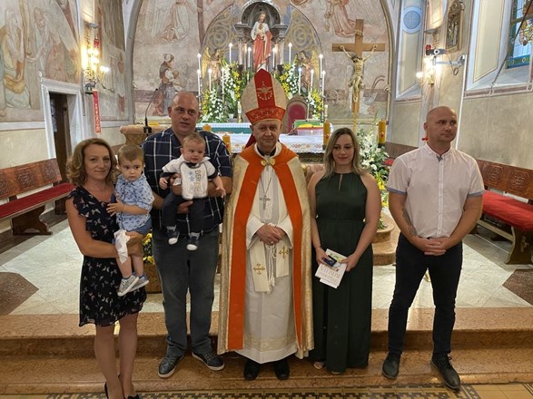Krštenje petog djeteta obitelji Ciler