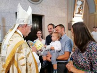 Krštenje petog djeteta obitelji Žimbrek u Svetom Iliji