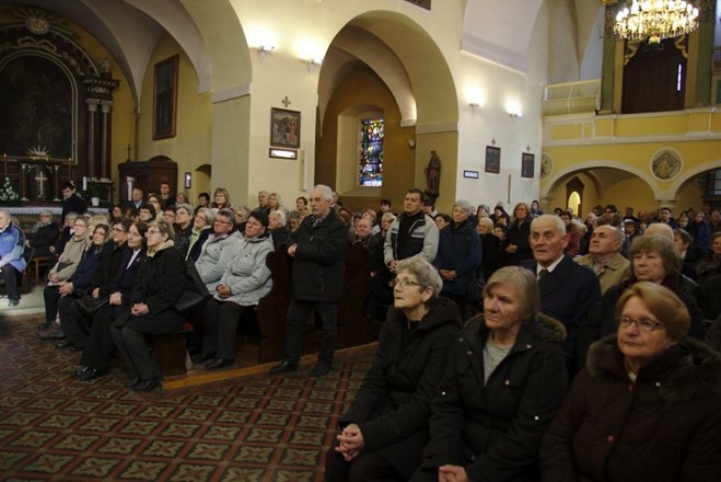 Mons. Petar Palić na proslavi Gospe Lurdske kod kapucina u Varaždinu