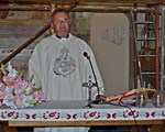 Slika preč. Stjepan Mostečak predslavi misu o 170. obljetnici smrti Antuna Kukuljevića Sakcinskog