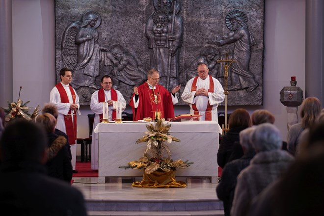 Na blagdan sv. Stjepana prvomučenika biskup Radoš predslavio misu u Župi sv. Josipa na Banfici