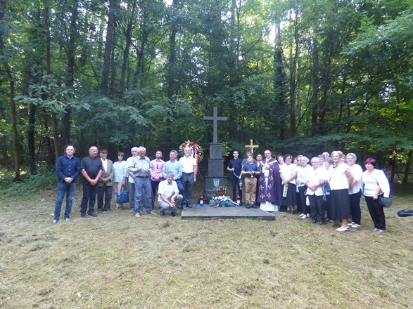 Održana komemoracija za žrtve poratnih likvidacija grobišta Kolnjak u župi i općini Gornji Kneginec kod Varaždina
