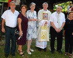 Slika mons. Leonard Markač s obitelji