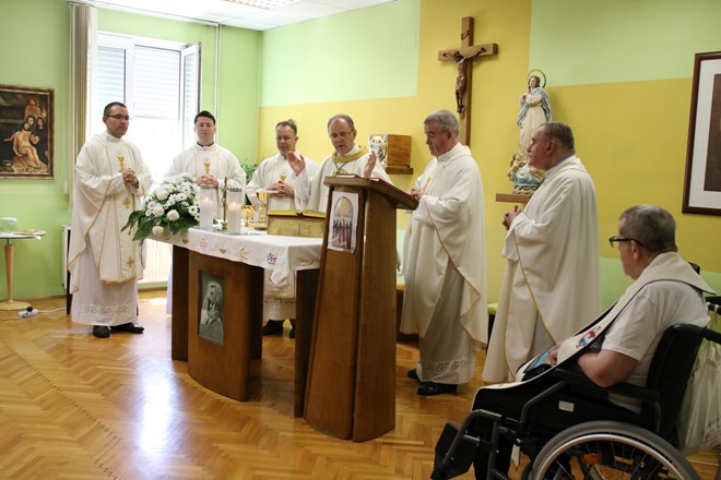 Biskup Radoš pohodio Caritasov dom u Ivancu povodom slavlja zaštitnika Doma, sv. Ivana Krstitelja