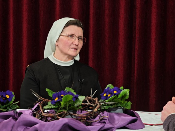 ​KORIZMENO SVJEDOČANSTVO VJERE –  s. Karla Ivančić: Kako ju je Bog pozvao u redovništvo, unatoč protivljenju obitelji?