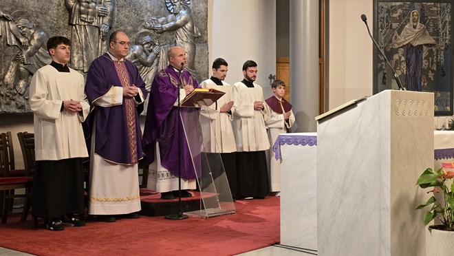 Don Damir Stojić: „Ne boj se. Bog radi. Bog djeluje. Bog uzdržava svijet.“