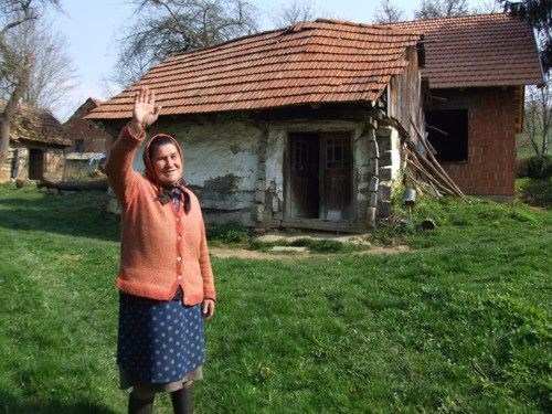 Caritas Varaždinske biskupije pomaže baki Nadi iz Bisaga