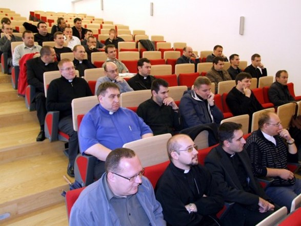Varaždinski biskup susreo se sa svećenicima zaređenima po osnutku biskupije