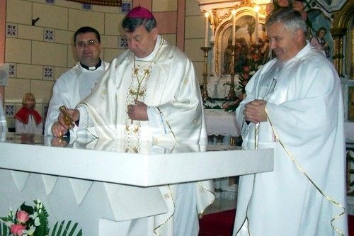 Posvećena župna crkva u Molvama