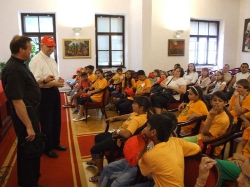 Biskup Mrzljak susreo se sa sudionicima «Romske odgojne zajednice»