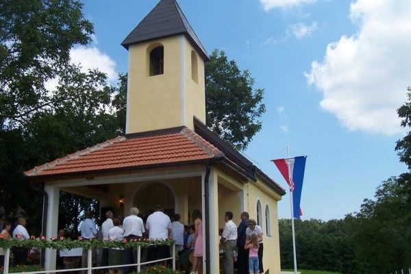 Biskup Mrzljak blagoslovio novu kapelu u Gornjim Mostima