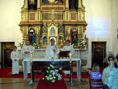 Predstavnici župe Trnovec predvodili molitvu devetnice za duhovna zvanja u uršulinskoj crkvi