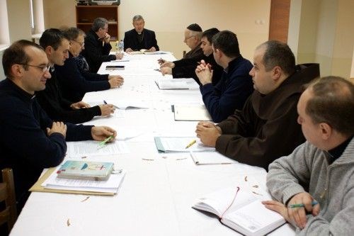 Korone u Varaždinskoj biskupiji o vremenitim crkvenim dobrima