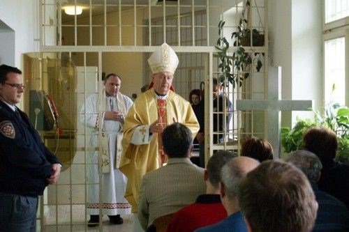 Biskup Mrzljak predvodio misu u varaždinskom zatvoru