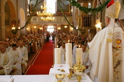 Biskup Mrzljak na proslavi župnog blagdana u Svetom Iliji